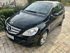 Mercedes B