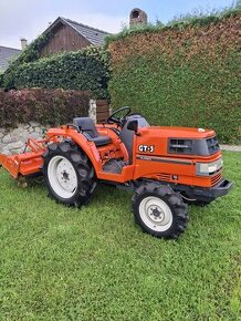 Kubota GT-3,  4valec