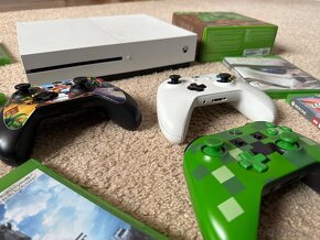 Xbox One S 1TB + 3x ovládač + 10x hry