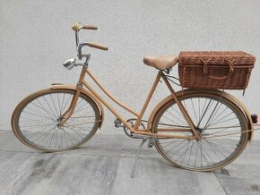 Damsky mestsky bicykel