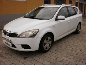 Kia Ceed SW 1,6TDi 66kW M6 r.2010