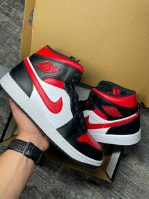 Jordan 1 Mid Alternate Bred 44 - 1