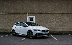 Volvo V40 Cross Country 1.6L 84kW AUTOMAT - 1