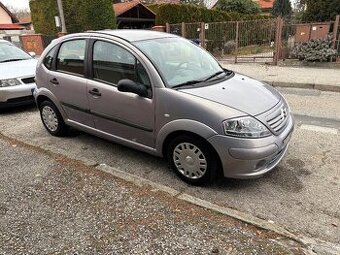 Predám Citroën c3 1,4 benzin r.v. 2003 152000km