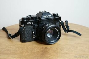 Ricoh KR-5 so 4 objektívmi