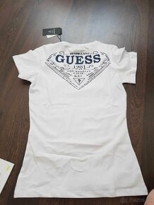 Nove damske tričko Guess velkost M