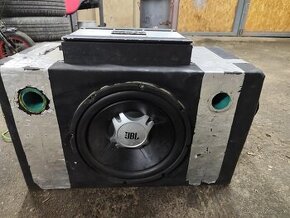 Subwoofer JBL + Zosilovač Magnat