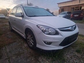 HYUNDAI I30 BENZIN 1,4 BENZIN ROK 2012