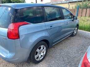 PEUGEOT 5008 2,0HDi