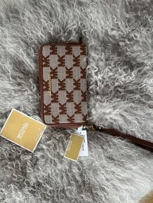 Michael Kors penazenka