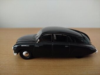 Predám model auta Tatra T600 1:43 chýba spätné zrkadlo. - 1