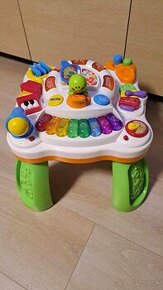 Hrací, hudobný stolík pre deti.