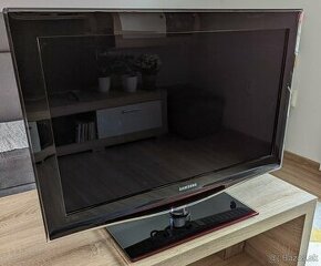 PREDAM LED LCD TV SAMSUNG 82CM