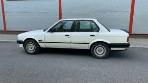 BMW e30 324d sedan