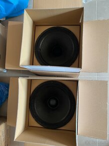 18" Reproduktor Berhiger 400W RMS 8 Ohm