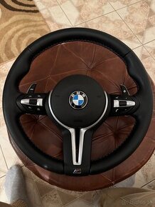 BMW volant