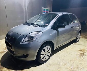 TOYOTA YARIS 1.0 B 3D