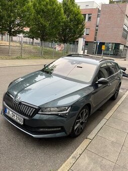 Skoda Superb Sportline combi 1.4 TSi iV hybrid