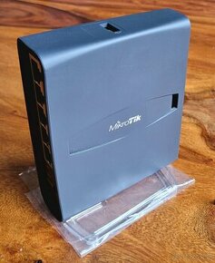 MikroTik hAP ac lite router - 1