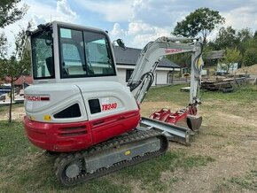 TAKEUCHI TB 240