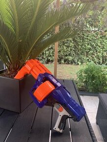 Nerf Surgefire pištol