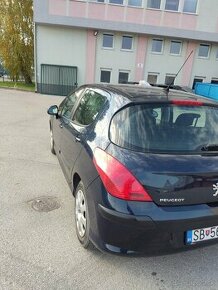 Peugeot 308 1.4 70kw manuál - 1