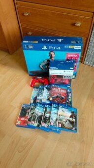 Playstation 4 konzola v originálnom balení s videohrami