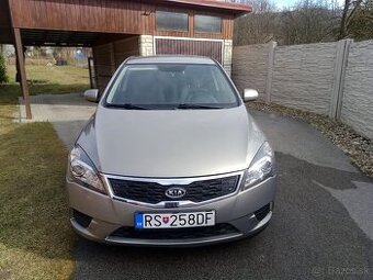 Kia ceed 1.4 2011