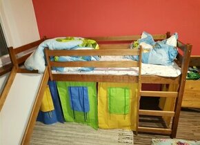 Detská vyvýšená posteľ so šmýkalkou