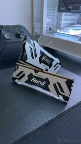 Kingston FURY 32 GB KIT DDR5 6 400 MHz CL32 Renegade RGB