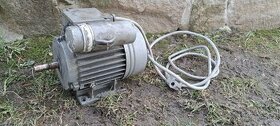 Predam patkovy motor MEZ Mohelnice 220 V, 1400 ot