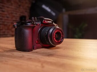 Panasonic LUMIX GH5s + Panasonic 14-42mm 3.5-5.6f