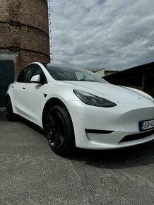 Tesla Model Y LR AWD