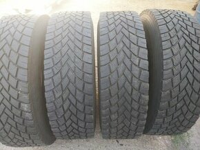 Pneu 295/80R22,5