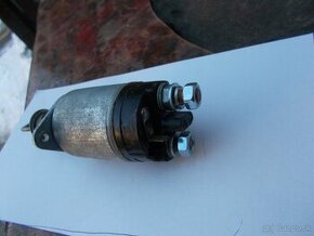 Predam pre skoda 100-120 Plasty novy spinac starter nadrz ka