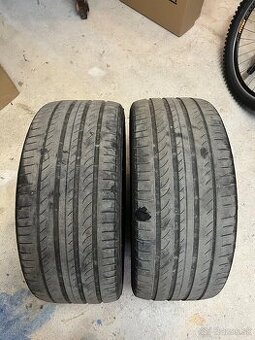 Pirelli 235/35 R19