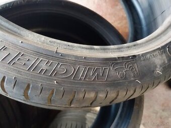 255/35r18 225/40 r18