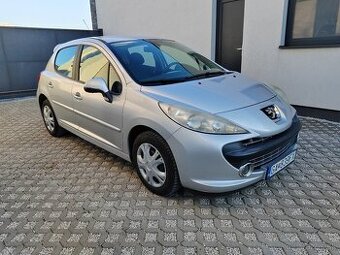 Peugeot 207 1.4 benzín 2008