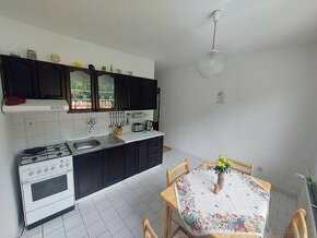 Znižená cena- veľký 2 izb. byt, 70 m2 + s loggia