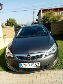 Opel astra J 1.4 74kw - 1