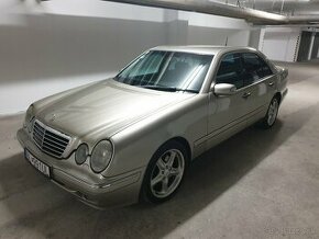 Mercedes E trieda W210/E300TD