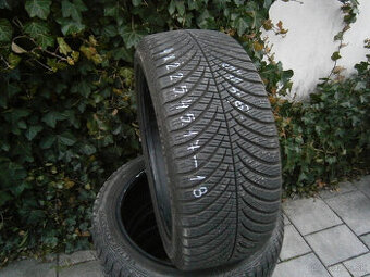 Predám 4x zimné pneu Goodyear 225/45 R17 94VXL