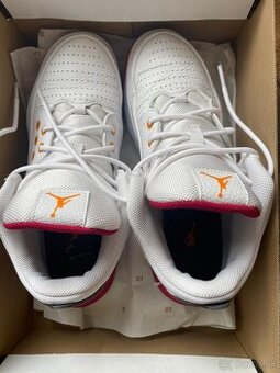 Tenisky Jordan max aura 5 vel.41