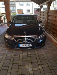 Mercedes-Benz E 350 Bluetec 4MATIC sedan - 1