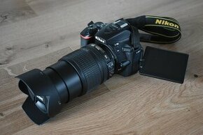 Nikon D5600 - wifi BT - dotyk. display AF VR objektiv 18-105