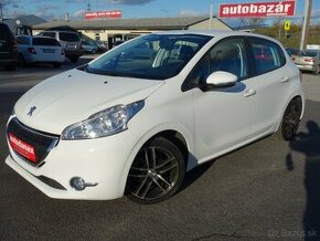 Peugeot 208 - 1