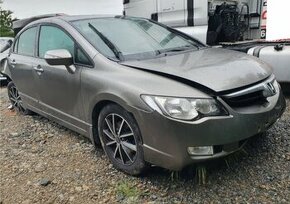 Honda Civic 1.8 ES  , STARTUJE A JAZDI - 1