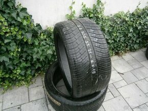 Predám 2x zimné pneu Michelin 305/35 R21 104VXL