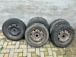 Predám zimné pneumatiky s diskami Škoda Fabia 165/70 R 14 - 1