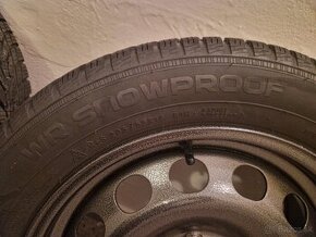 Nokian WR Snowproof 205/55/R16